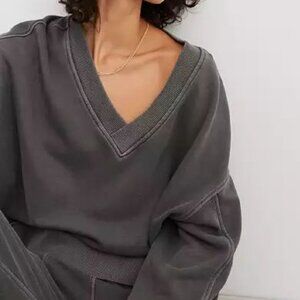 Aerie Women's House Party Sweatshirt in Smoked Gray/Black